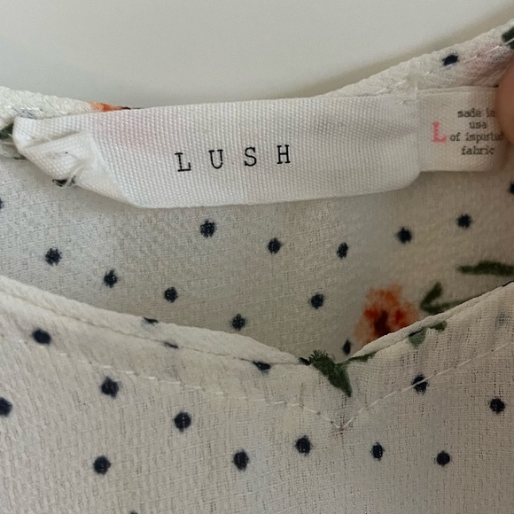 LUSH Parina Tie Front Crop Cami Blouse Size Large - Picture 3 of 5